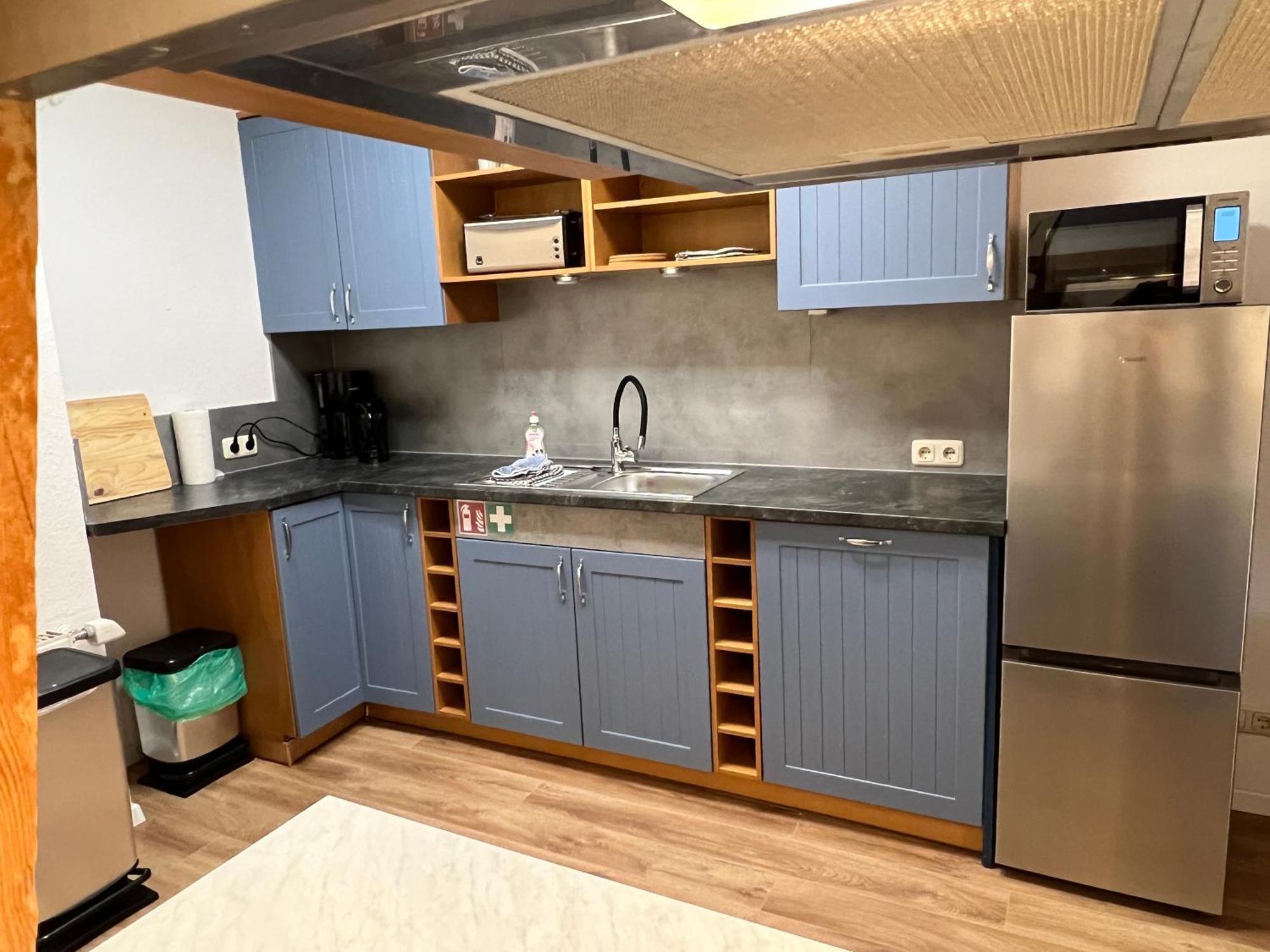 Apartment Humboldt 3 Schlafzimmer,Wifi, Netflix Parken, Terrasse, Klimatisiert, Naehe Zentrum Jena Dış mekan fotoğraf
